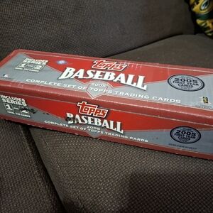 Topps Baseball 2005 Complete Set - Red and Silver Box